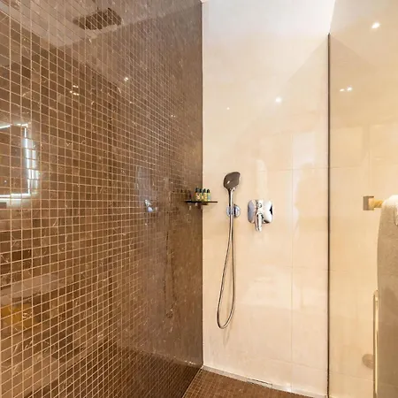 Amazing In With Sauna *