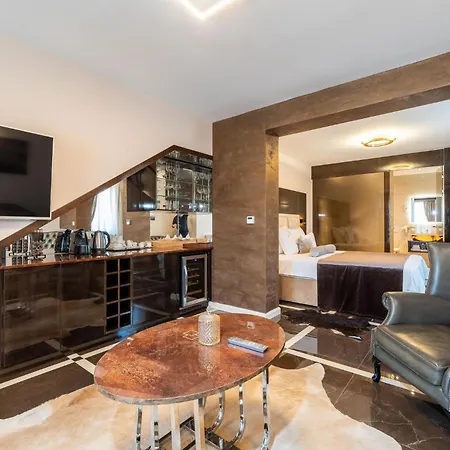 Amazing In With Sauna Sukošan