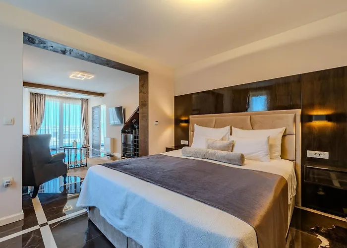 Amazing In With Sauna Sukosan